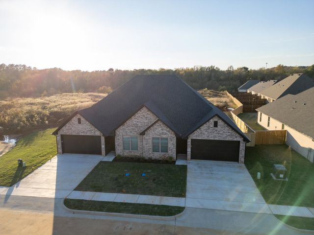 1431 Page Valley Cir, Longview, TX 75601