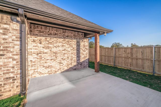 1431 Page Valley Cir, Longview, TX 75601