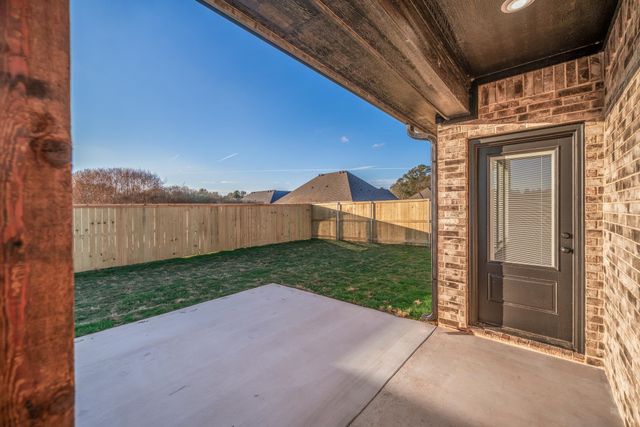 1431 Page Valley Cir, Longview, TX 75601