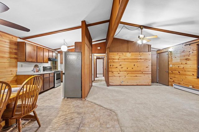 10168 N Amber Trail, Edgerton, WI 53534