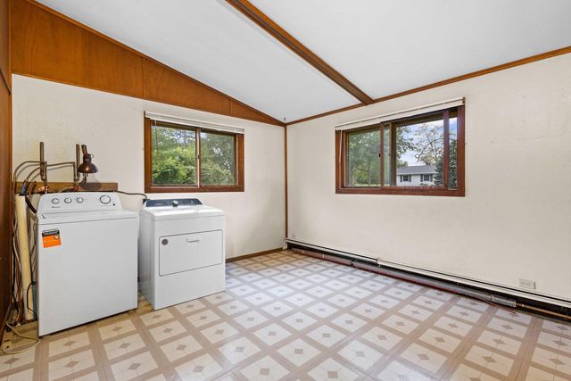 10168 N Amber Trail, Edgerton, WI 53534