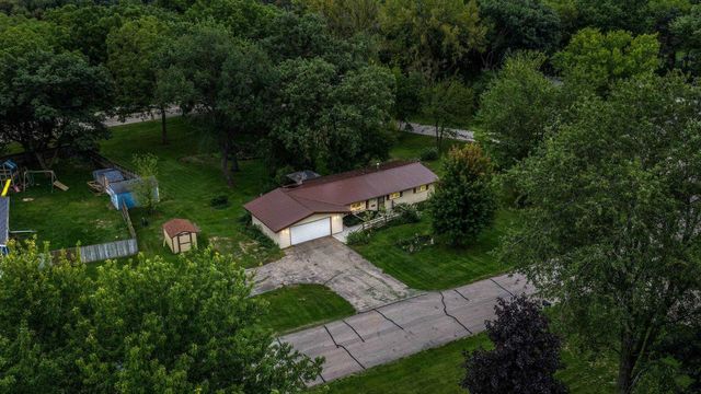 10168 N Amber Trail, Edgerton, WI 53534