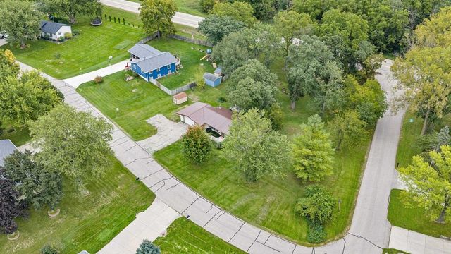 10168 N Amber Trail, Edgerton, WI 53534