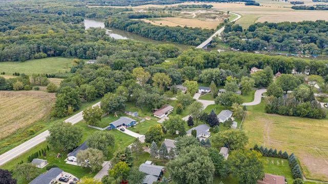 10168 N Amber Trail, Edgerton, WI 53534