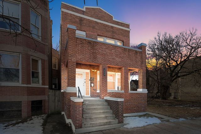 2009 W Garfield Boulevard, Chicago, IL 60636