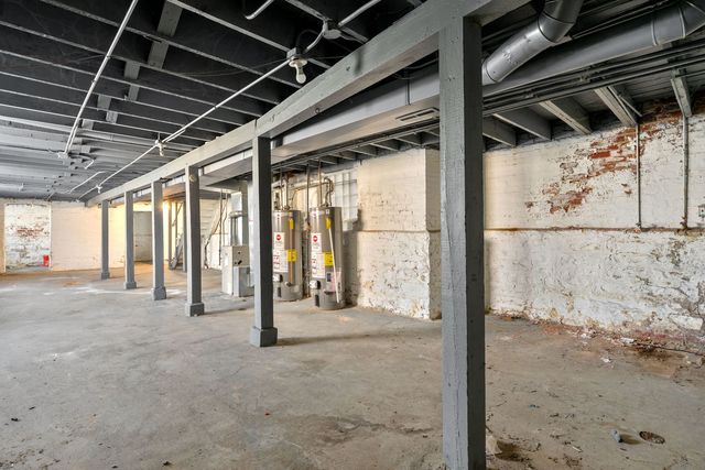 2009 W Garfield Boulevard, Chicago, IL 60636