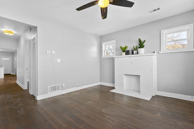 2009 W Garfield Boulevard, Chicago, IL 60636