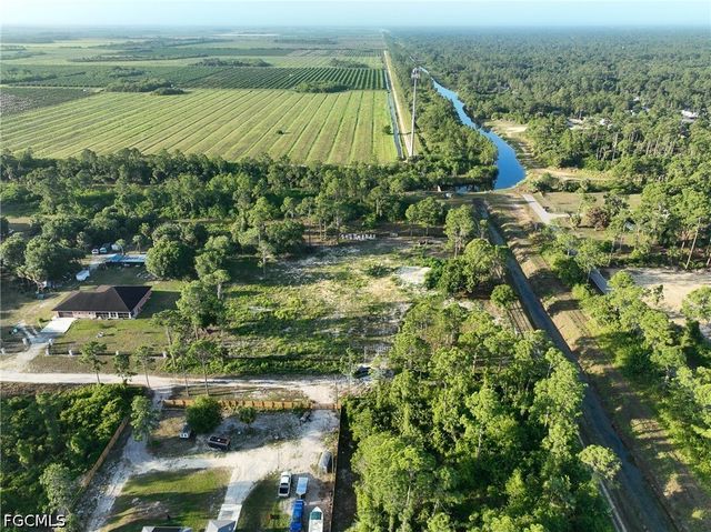 7969 Canal TER, Labelle, FL 33935