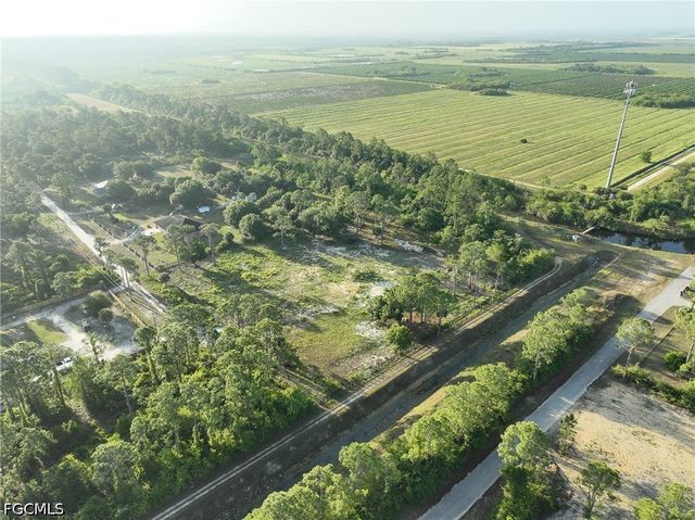 7969 Canal TER, Labelle, FL 33935