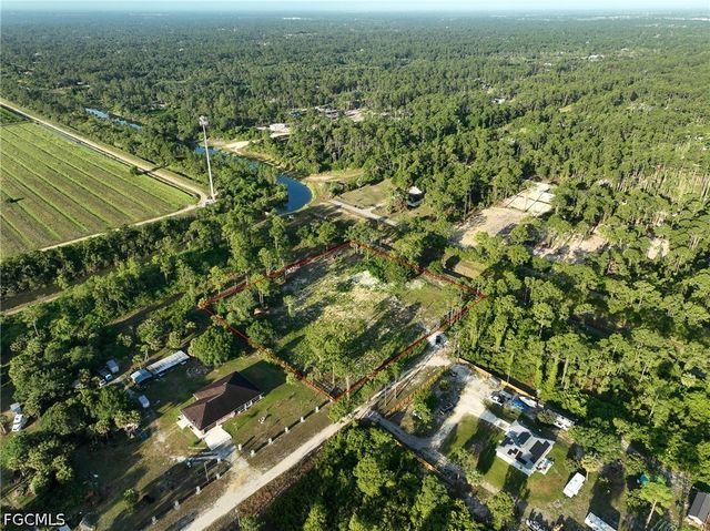 7969 Canal TER, Labelle, FL 33935