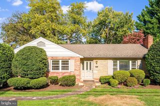 3867 N CHESTERBROOK RD, Arlington, VA 22207
