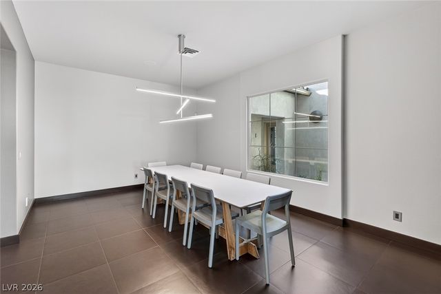 8480 Via De Bellasidra Court, Las Vegas, NV 89123