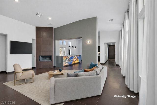 8480 Via De Bellasidra Court, Las Vegas, NV 89123