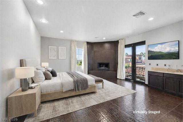 8480 Via De Bellasidra Court, Las Vegas, NV 89123