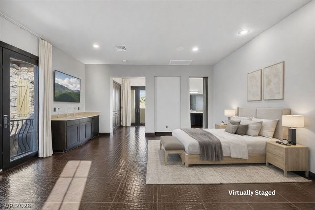 8480 Via De Bellasidra Court, Las Vegas, NV 89123