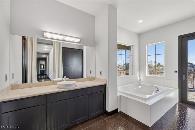 8480 Via De Bellasidra Court, Las Vegas, NV 89123