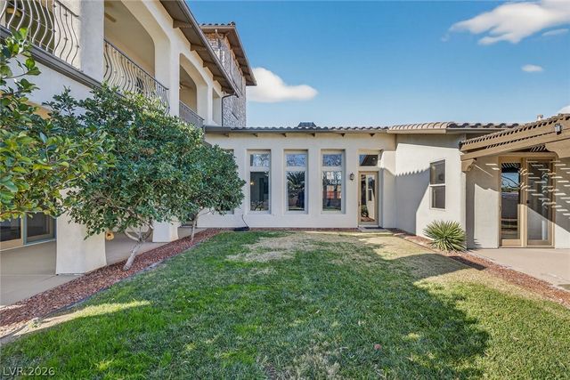 8480 Via De Bellasidra Court, Las Vegas, NV 89123