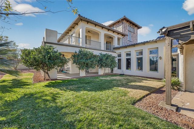 8480 Via De Bellasidra Court, Las Vegas, NV 89123