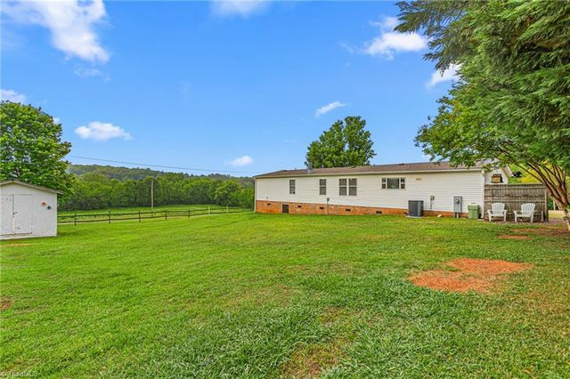 1149 Plantation Way, Trinity, NC 27370