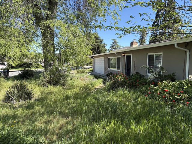 17951 Los Felice Drive, Saratoga, CA 95070