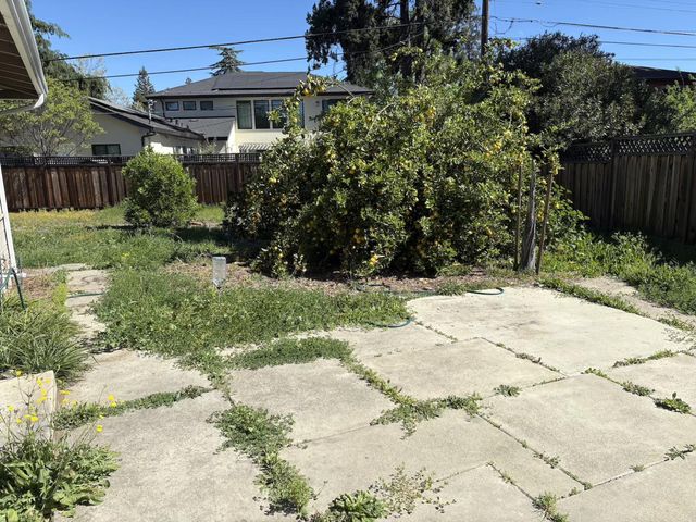 17951 Los Felice Drive, Saratoga, CA 95070