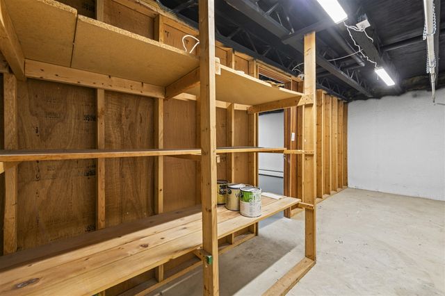 25229 Franklin Terrace 5, South Lyon, MI 48178