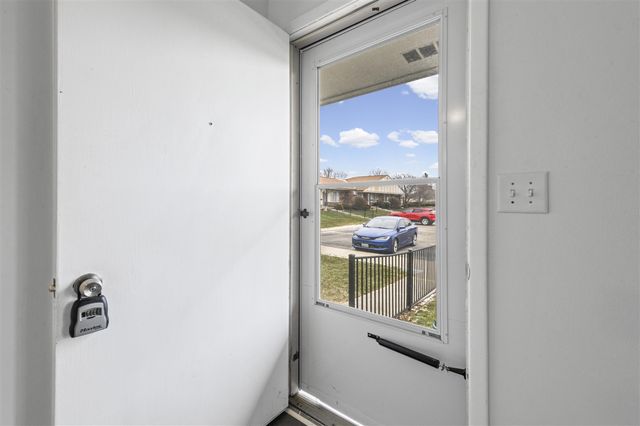 25229 Franklin Terrace 5, South Lyon, MI 48178