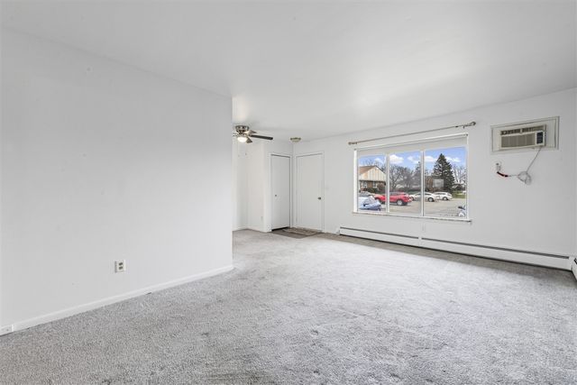 25229 Franklin Terrace 5, South Lyon, MI 48178