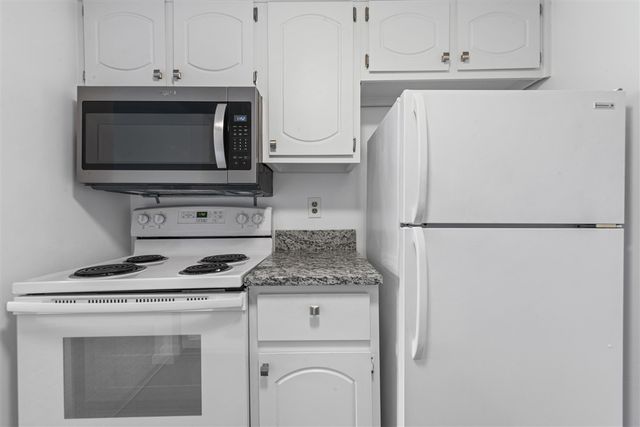 25229 Franklin Terrace 5, South Lyon, MI 48178