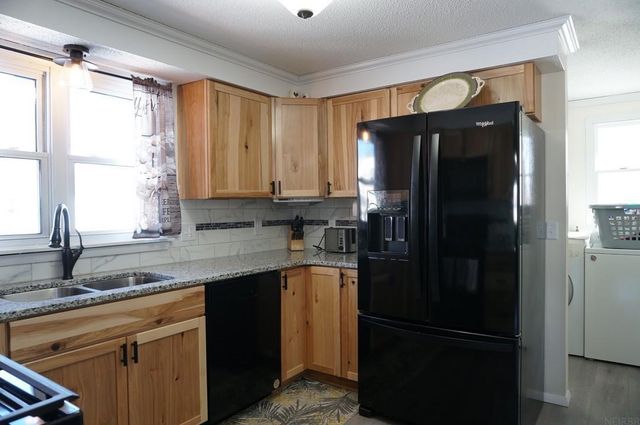 302 16th Avenue, Charles City, IA 50616