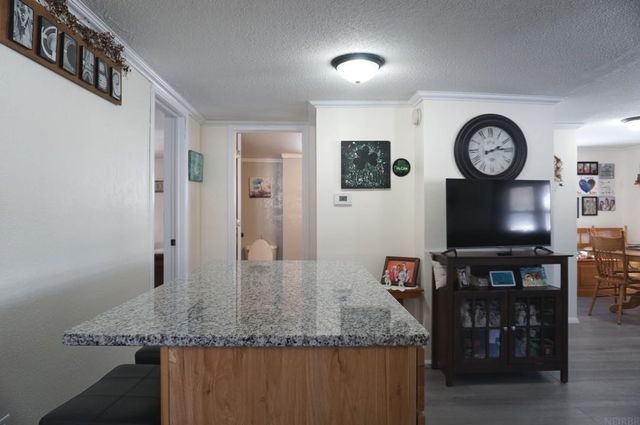 302 16th Avenue, Charles City, IA 50616