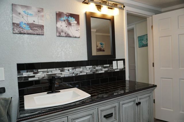 302 16th Avenue, Charles City, IA 50616