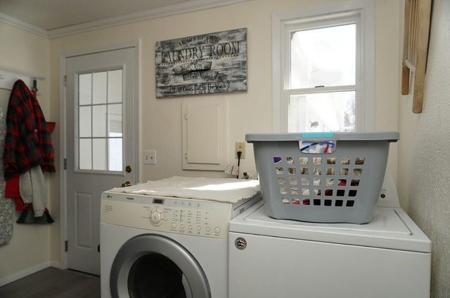 302 16th Avenue, Charles City, IA 50616