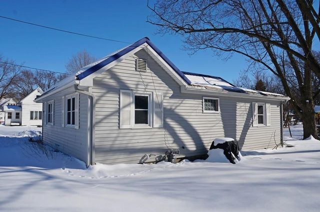 302 16th Avenue, Charles City, IA 50616