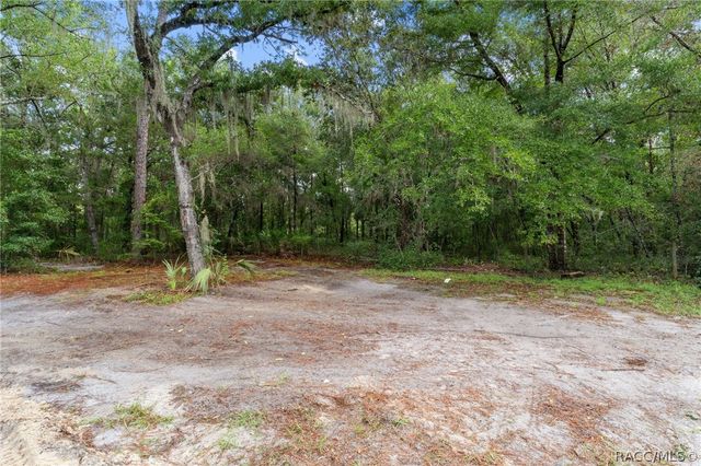 3305 S Alabama Avenue, Homosassa, FL 34448