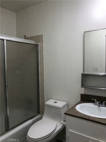 312 10th Street F, Huntington Beach, CA 92648