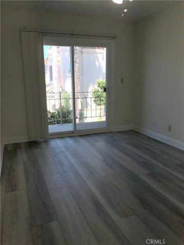 312 10th Street F, Huntington Beach, CA 92648