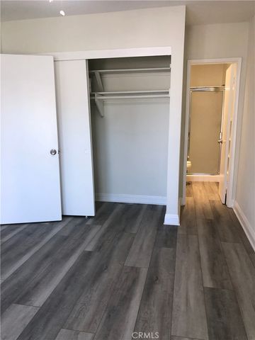 312 10th Street F, Huntington Beach, CA 92648