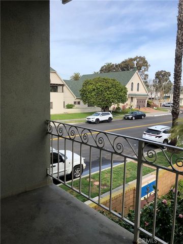 312 10th Street F, Huntington Beach, CA 92648
