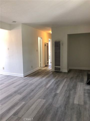 312 10th Street F, Huntington Beach, CA 92648