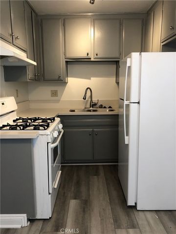 312 10th Street F, Huntington Beach, CA 92648