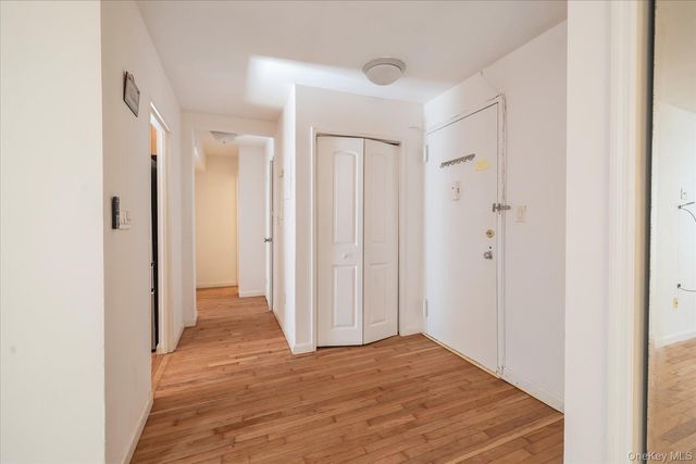 370 W Broadway 5W, Long Beach, NY 11561