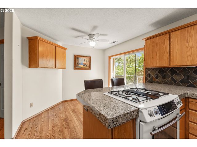4251 RIVERVIEW Dr, West Linn, OR 97068