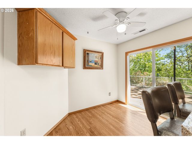 4251 RIVERVIEW Dr, West Linn, OR 97068