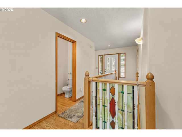 4251 RIVERVIEW Dr, West Linn, OR 97068