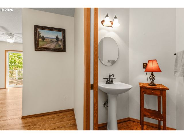 4251 RIVERVIEW Dr, West Linn, OR 97068