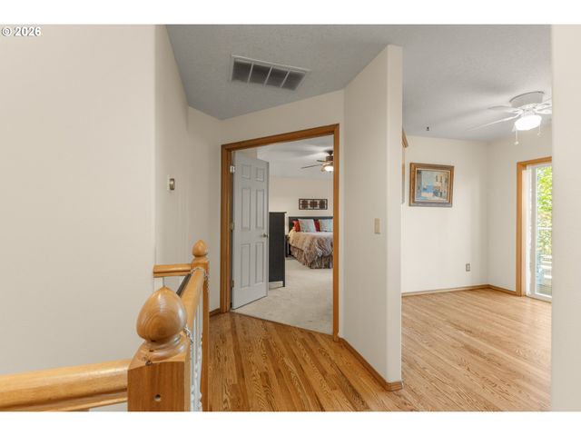 4251 RIVERVIEW Dr, West Linn, OR 97068