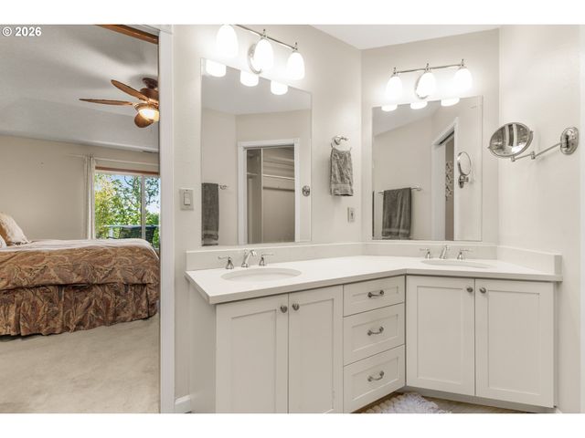 4251 RIVERVIEW Dr, West Linn, OR 97068