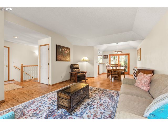 4251 RIVERVIEW Dr, West Linn, OR 97068