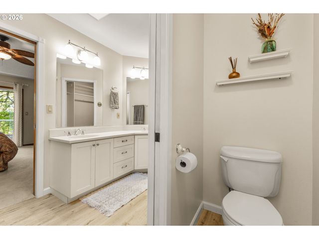 4251 RIVERVIEW Dr, West Linn, OR 97068
